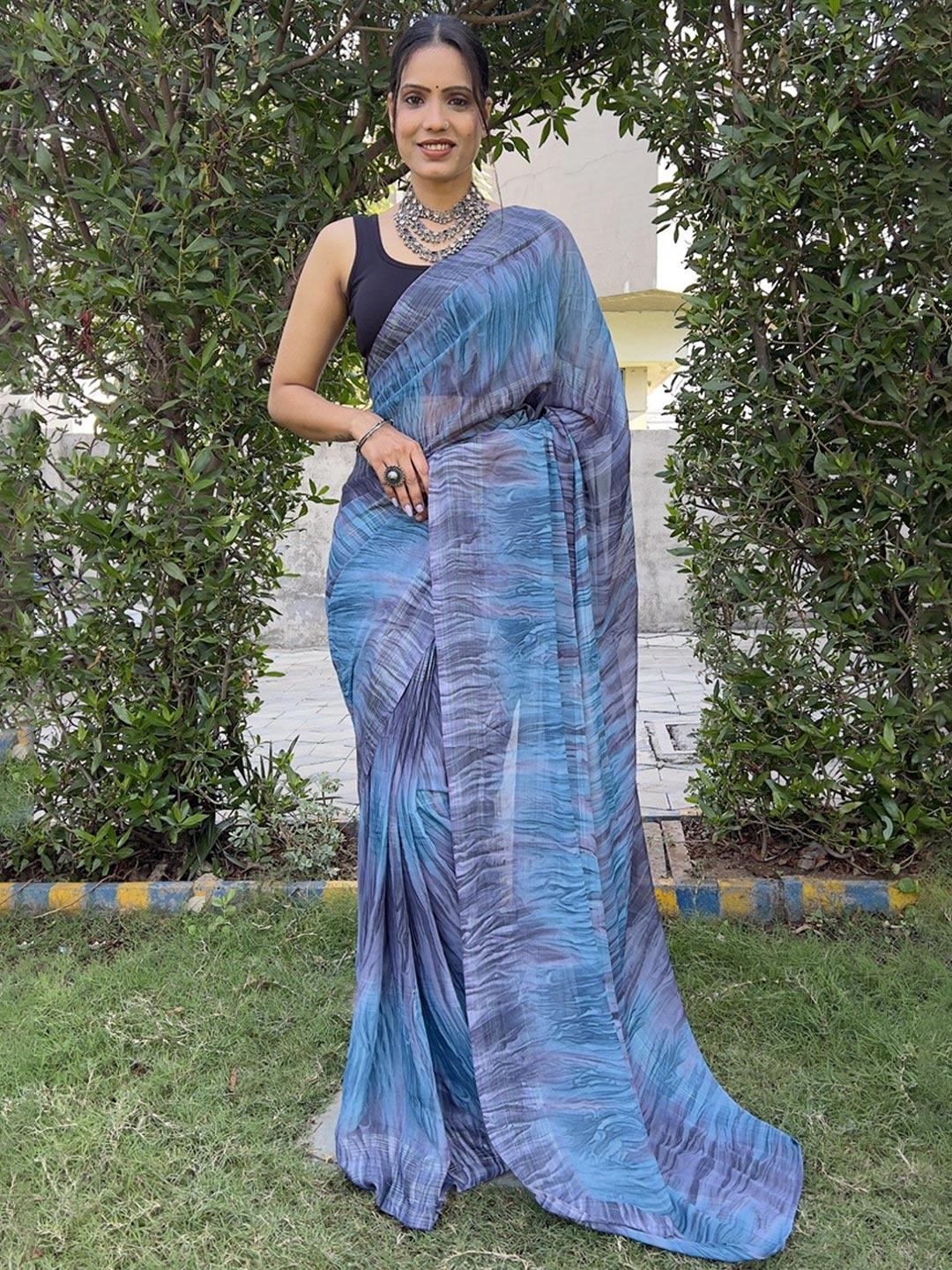 

Rangtulika Ethnics Silk Blend Ready to Wear Saree, Blue