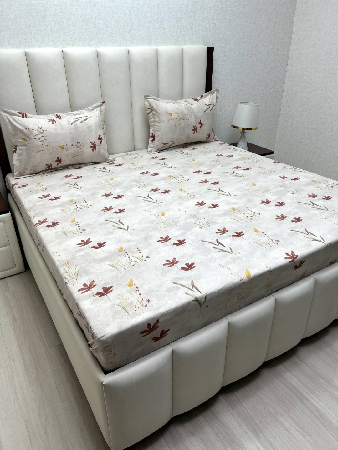 

Pure Decor Brown & Off White Floral 180 TC King Bedsheet with 2 Pillow Covers