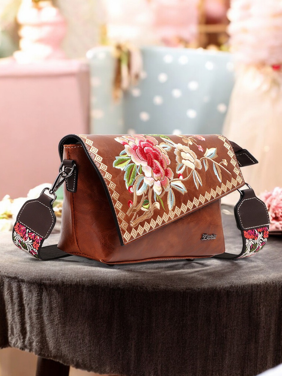 

Exotic Sling Bag, Brown