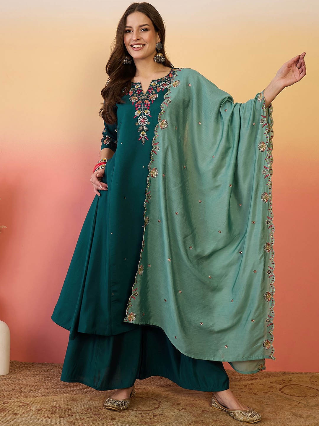 

Sangria Yoke Design Straight Kurta Set With Dupatta, Teal