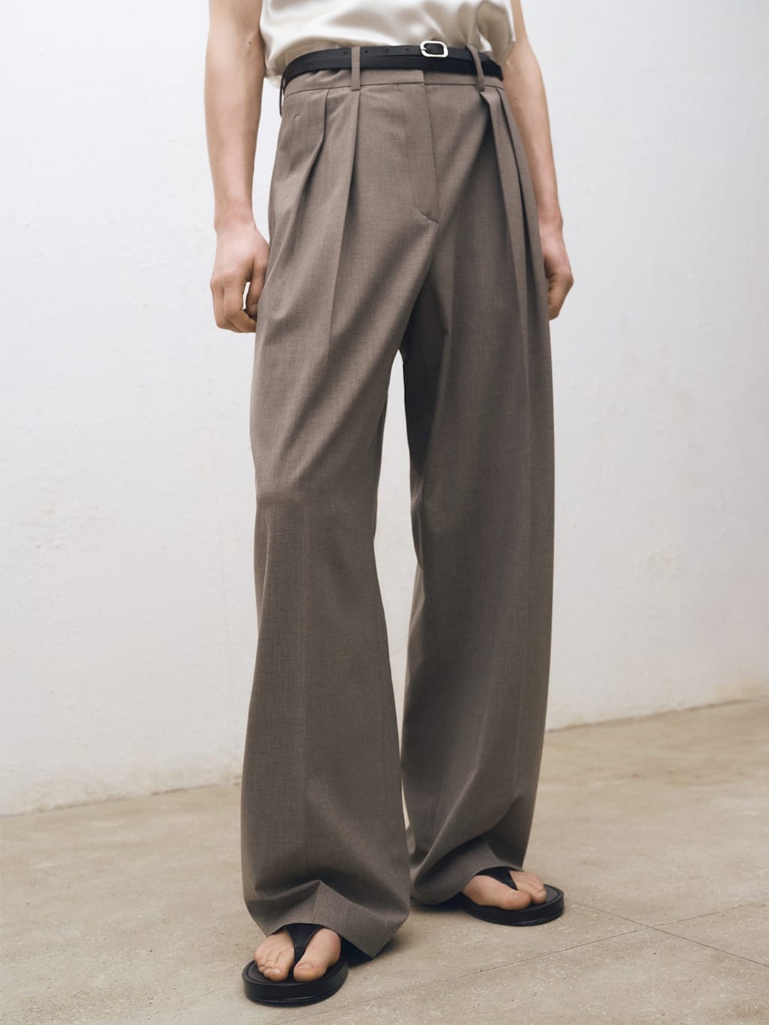 

MANGO Women High-Rise Pleated Trousers, Brown