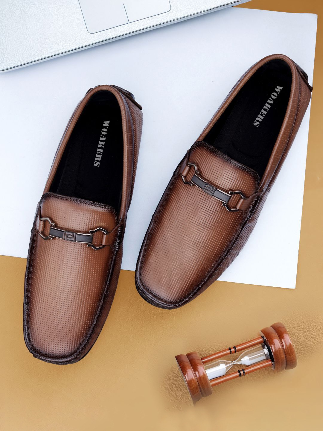 

Woakers Men Colourblocked Leather Loafers, Tan