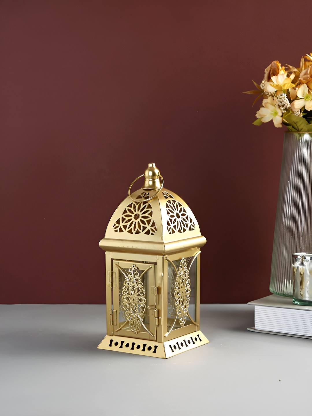 

TAYHAA Gold-Toned Candle Holder