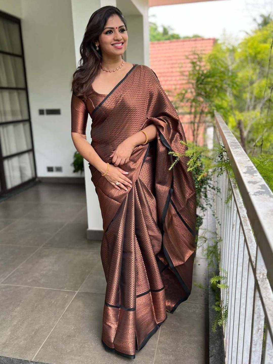 

Rangtulika Ethnics Woven Design Zari Silk Cotton Saree, Brown