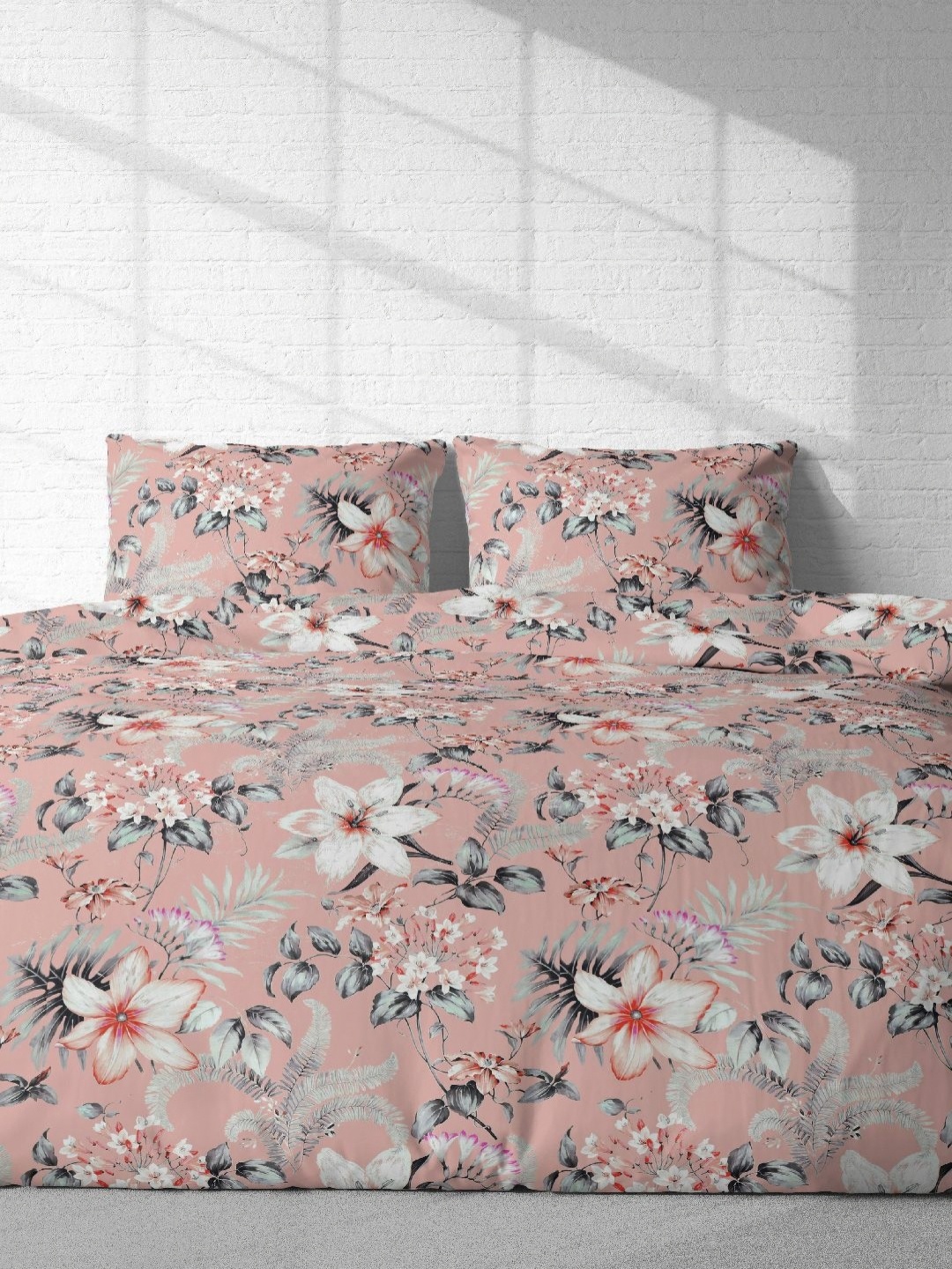 

VINTANA Peach-Coloured & White Floral 300 TC King Bedsheet with 2 Pillow Covers