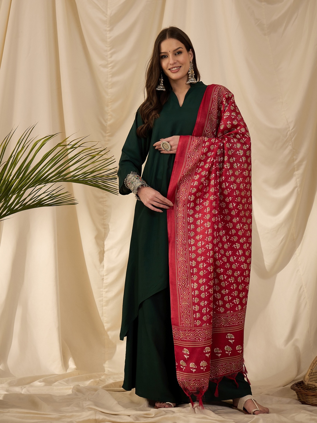 

InWeave Women Regular Kurta with Palazzos & With Dupatta, Green