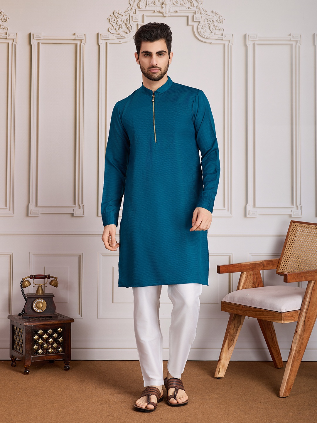 

House of Pataudi Woven Design Jacquard Straight Kurta Set, Teal