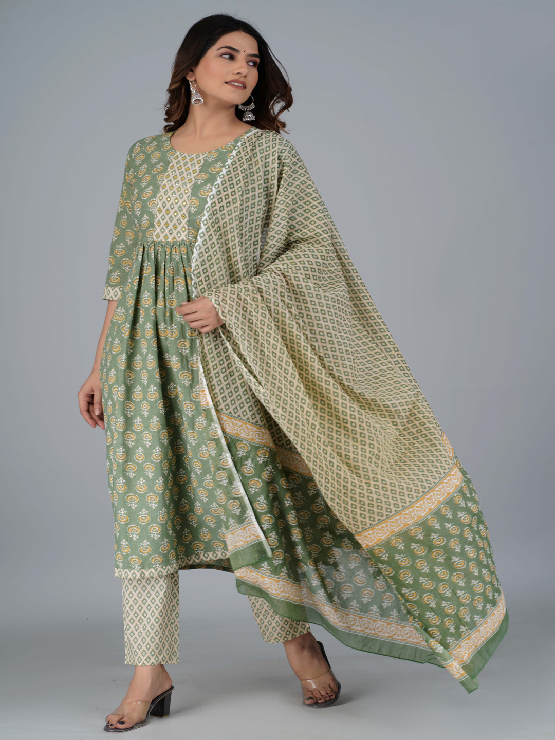 

Moda Rapido Women Ethnic Motifs Printed Regular Thread Work Pure Cotton Kurta with Pyjamas & With Dupatta, Green