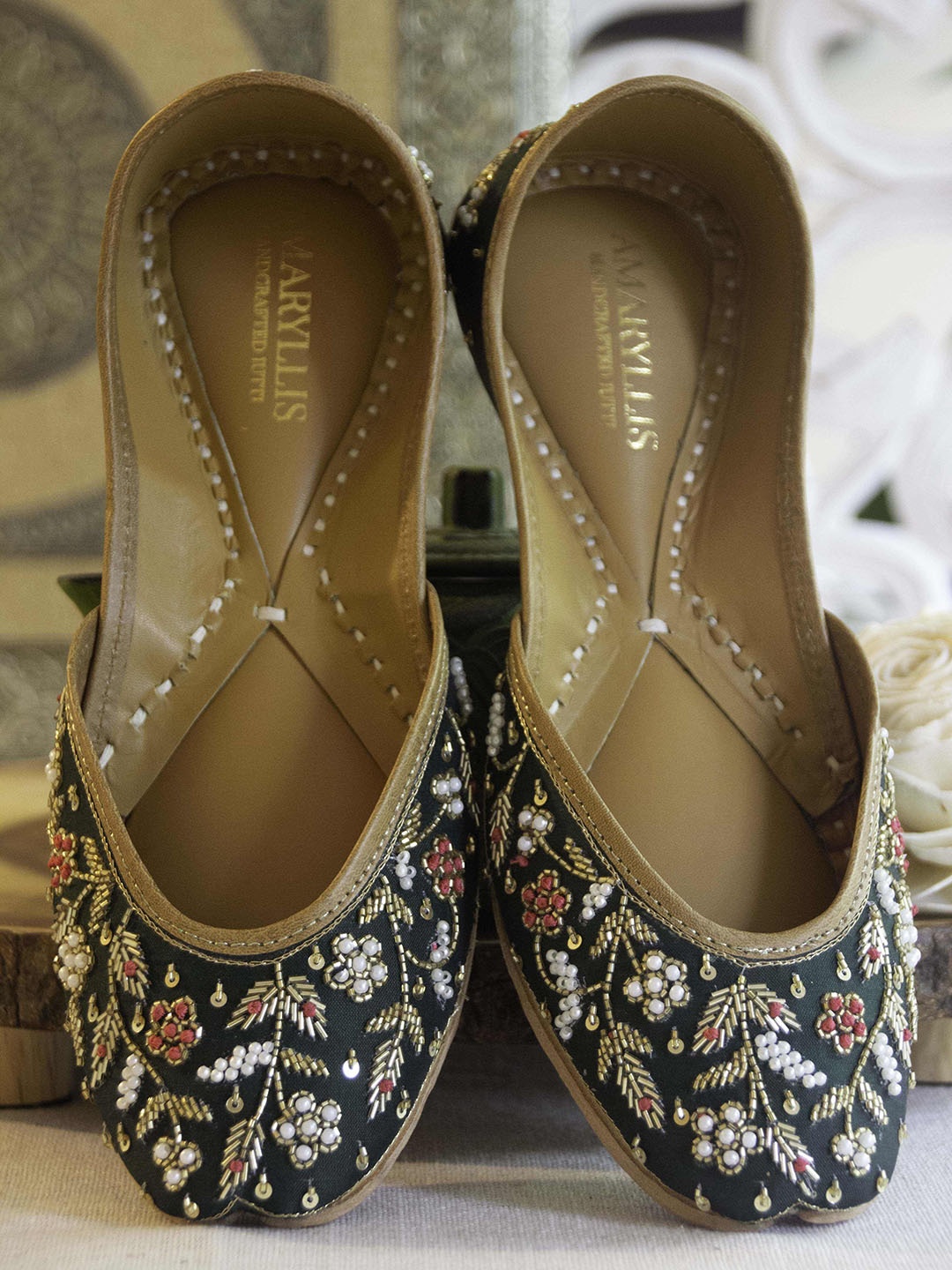 

Amaryllis for her Women Mojaris Flats, Green