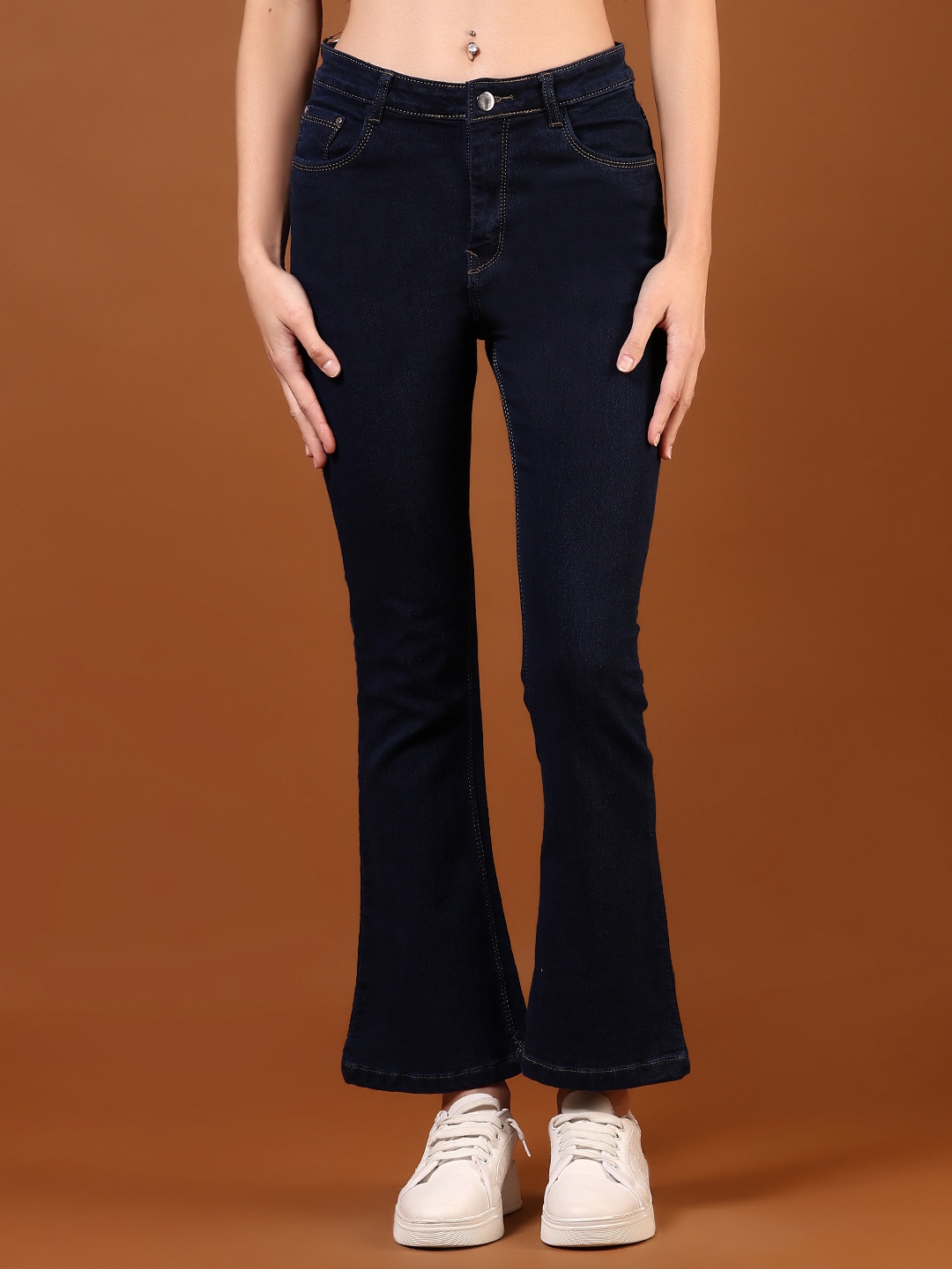 

V-Mart Women Light Fade Jeans, Blue