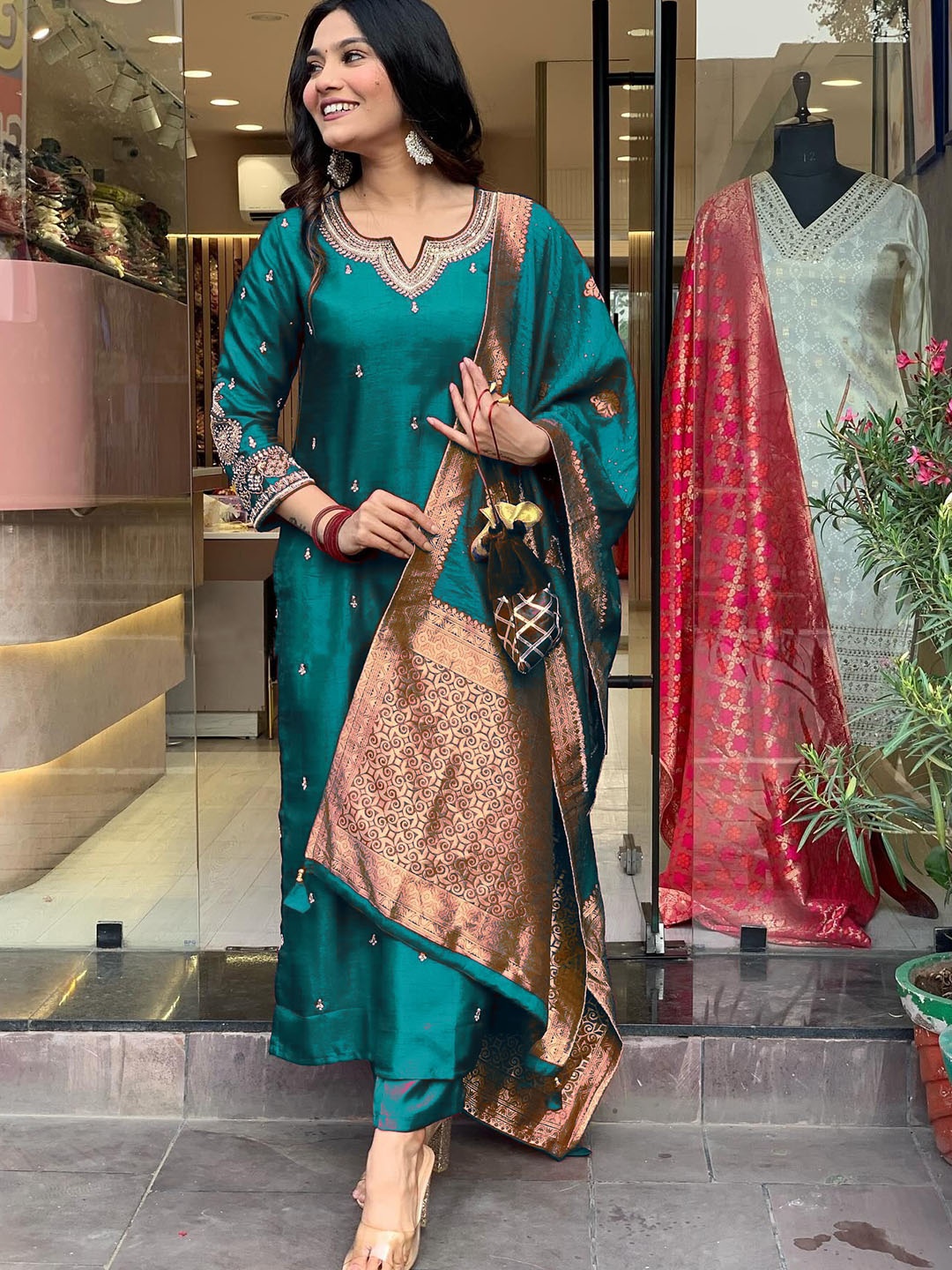 

DIVASTRI Women Embroidered Regular Kurta with Trousers & With Dupatta, Turquoise blue