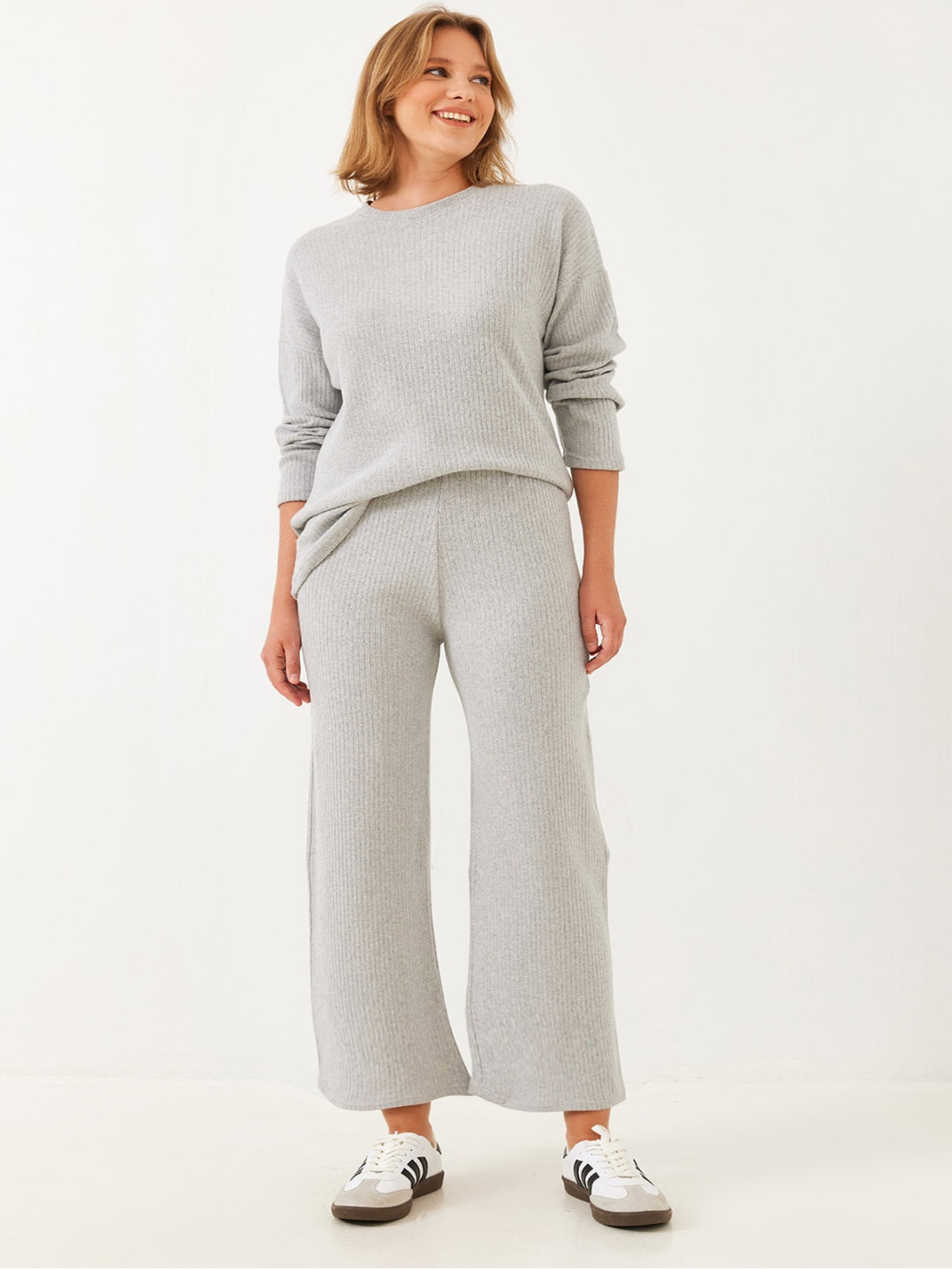 

BIANCO LUCCI Ribbed Sweatshirt & Trousers Co-Ords, Grey