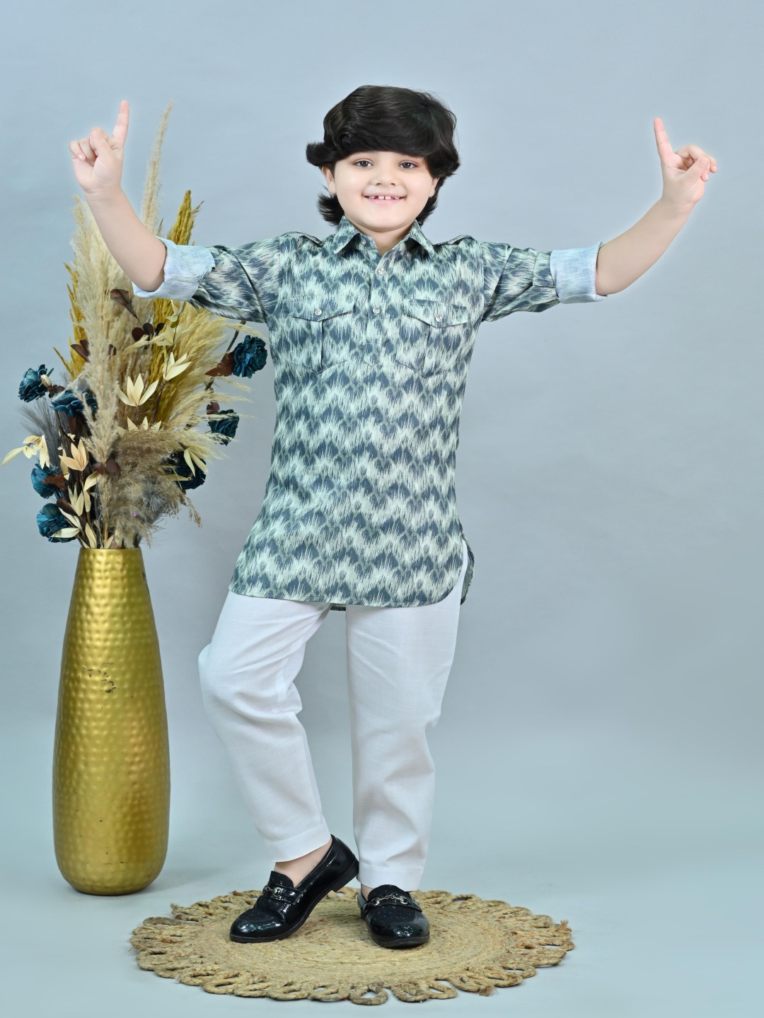 

ahhaaaa Boys Floral Printed Regular Thread Work Kurta with Pyjamas, Sea green