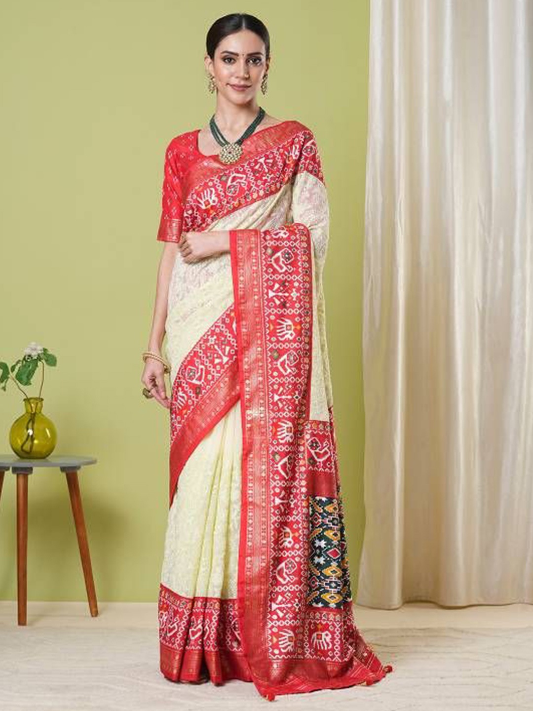 

HERE&NOW Paisley Zari Pure Georgette Patola Saree, Lime green