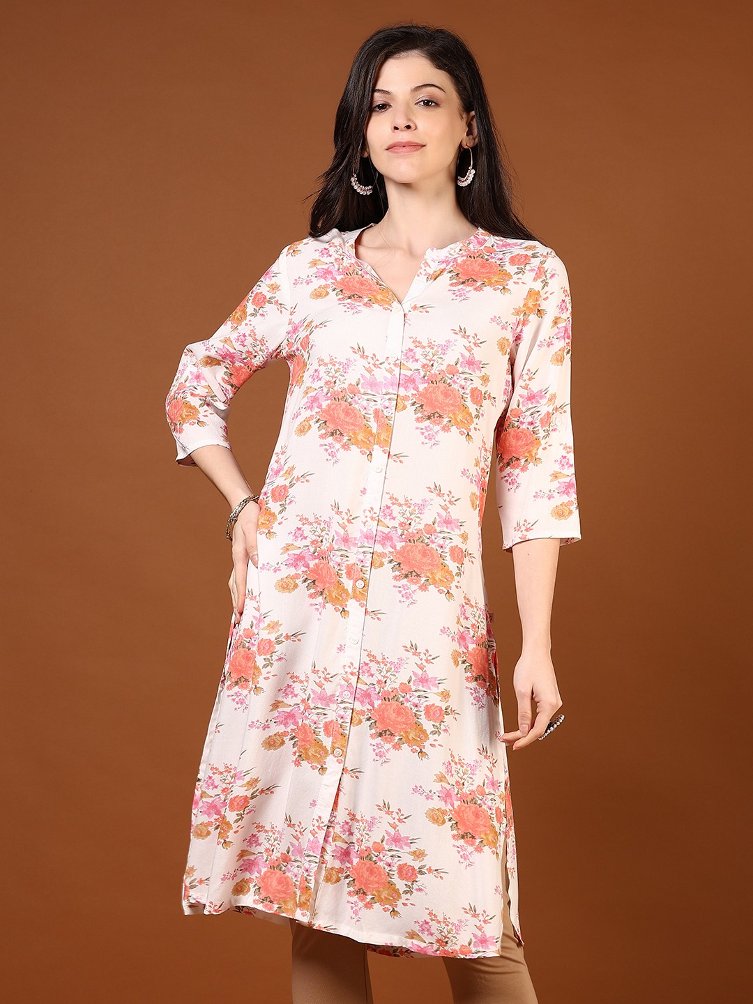

V-Mart Women Floral Printed Thread Work Kurta, White