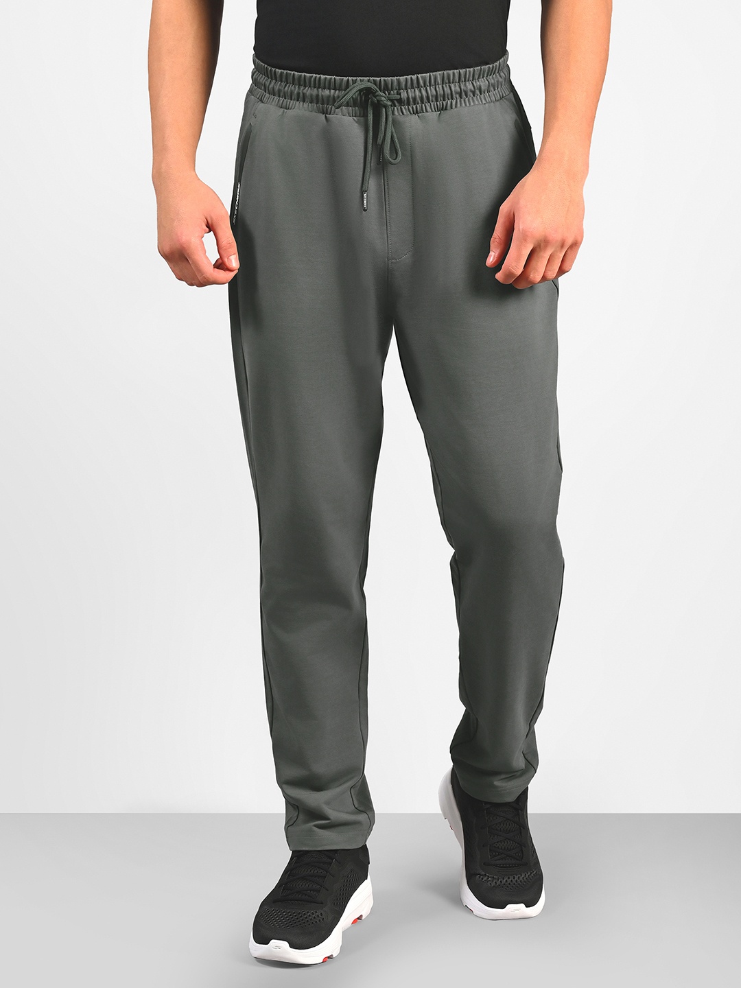 

Skechers Men Active Woven Pants, Black