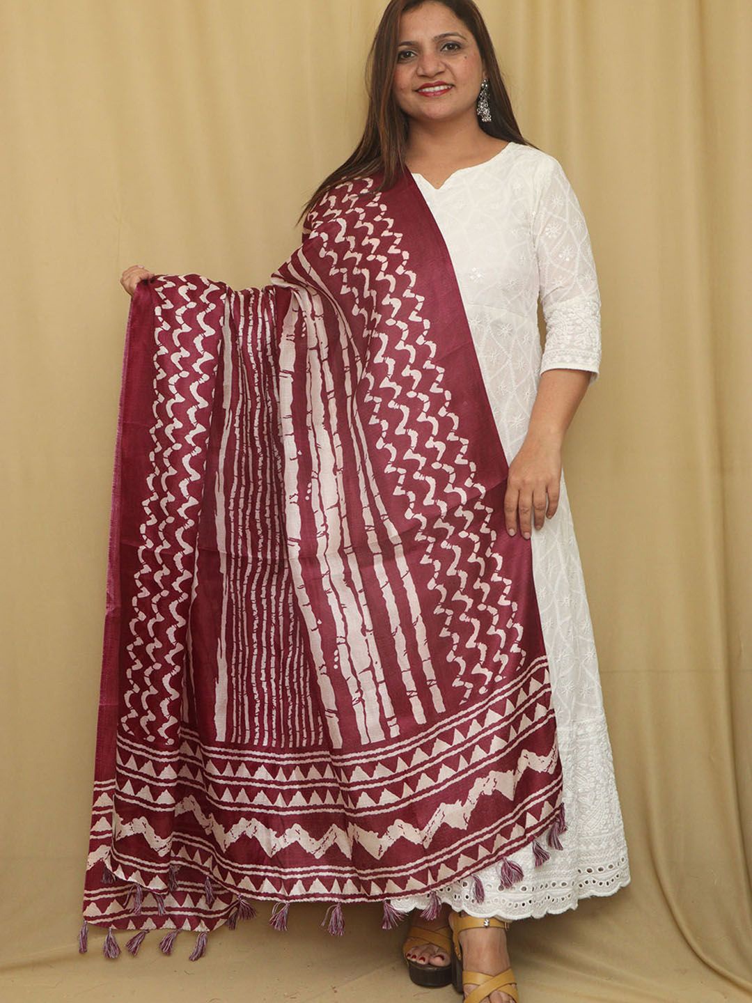 

Luxurionworld Printed Art Silk Dupatta, Maroon