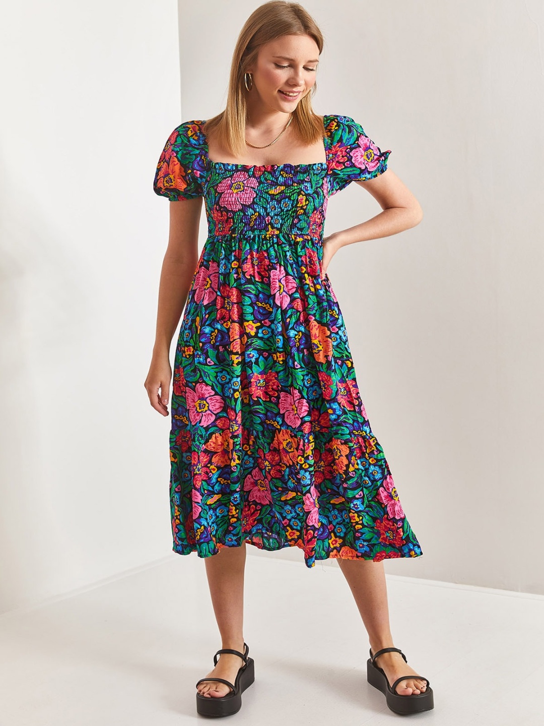 

BIANCO LUCCI Floral Print Puff Sleeve Empire Midi Dress, Na