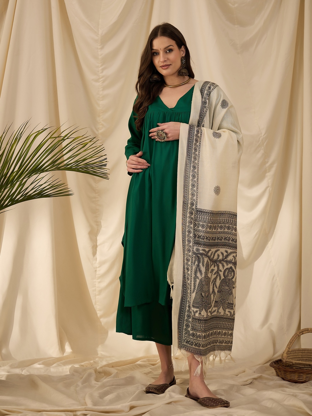 

InWeave VNECK FLARED KURTA D2 SET, Green