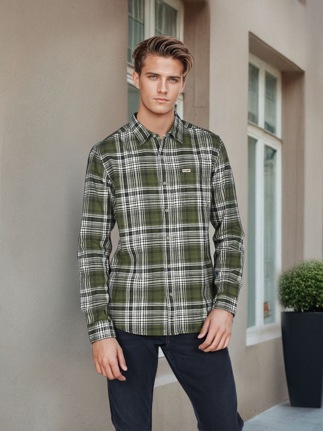 

Wrangler Men Opaque Checked Casual Shirt, Green