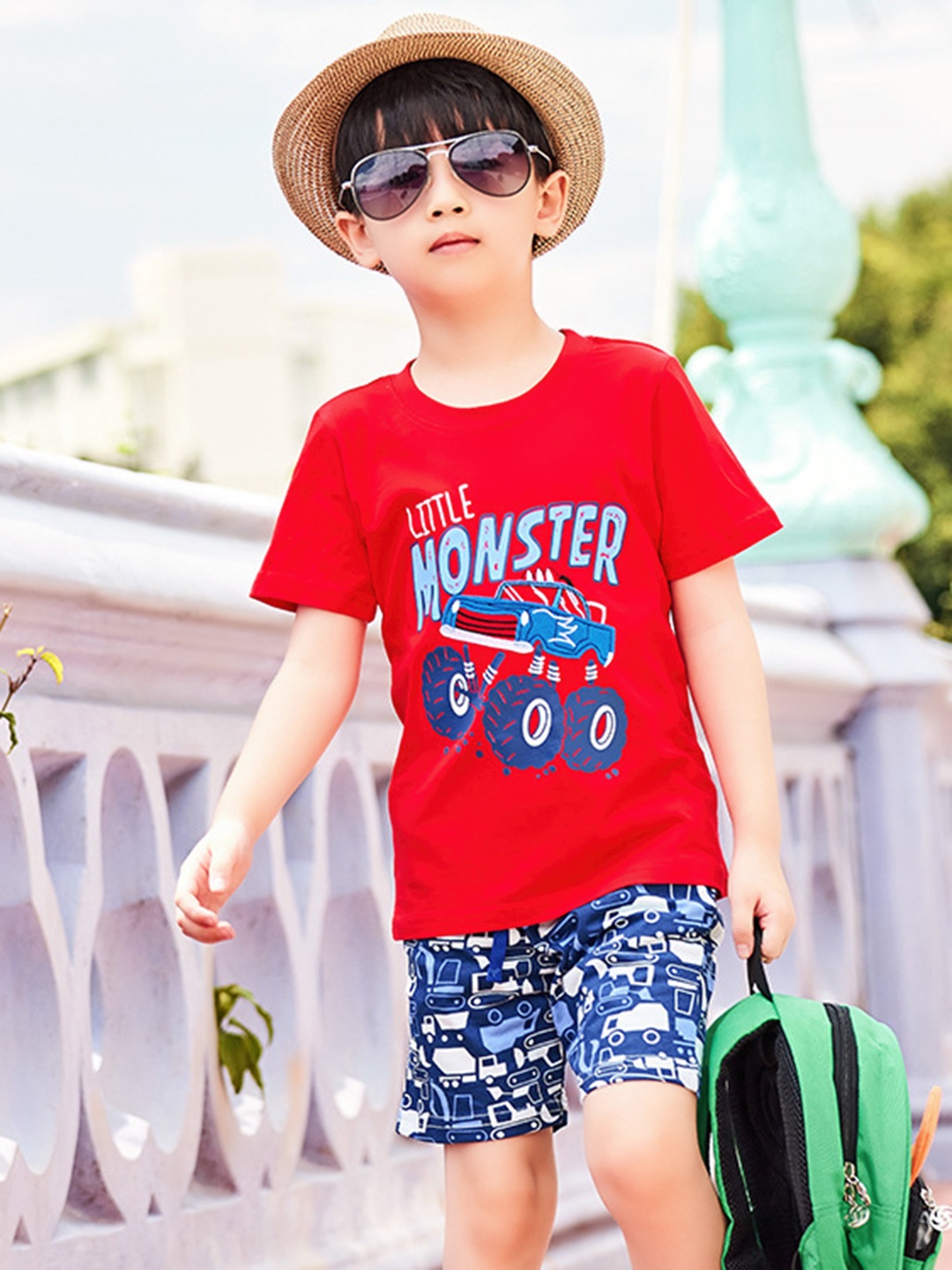 

YK Boys Printed Short Sleeve T-Shirt & Shorts Clothing Set, Red