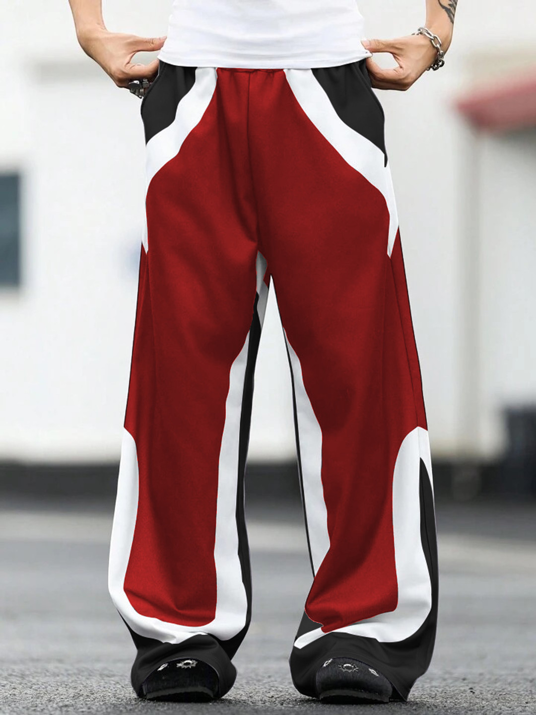 

TABADTOD Men Striped Relaxed Loose Fit Trousers, Maroon