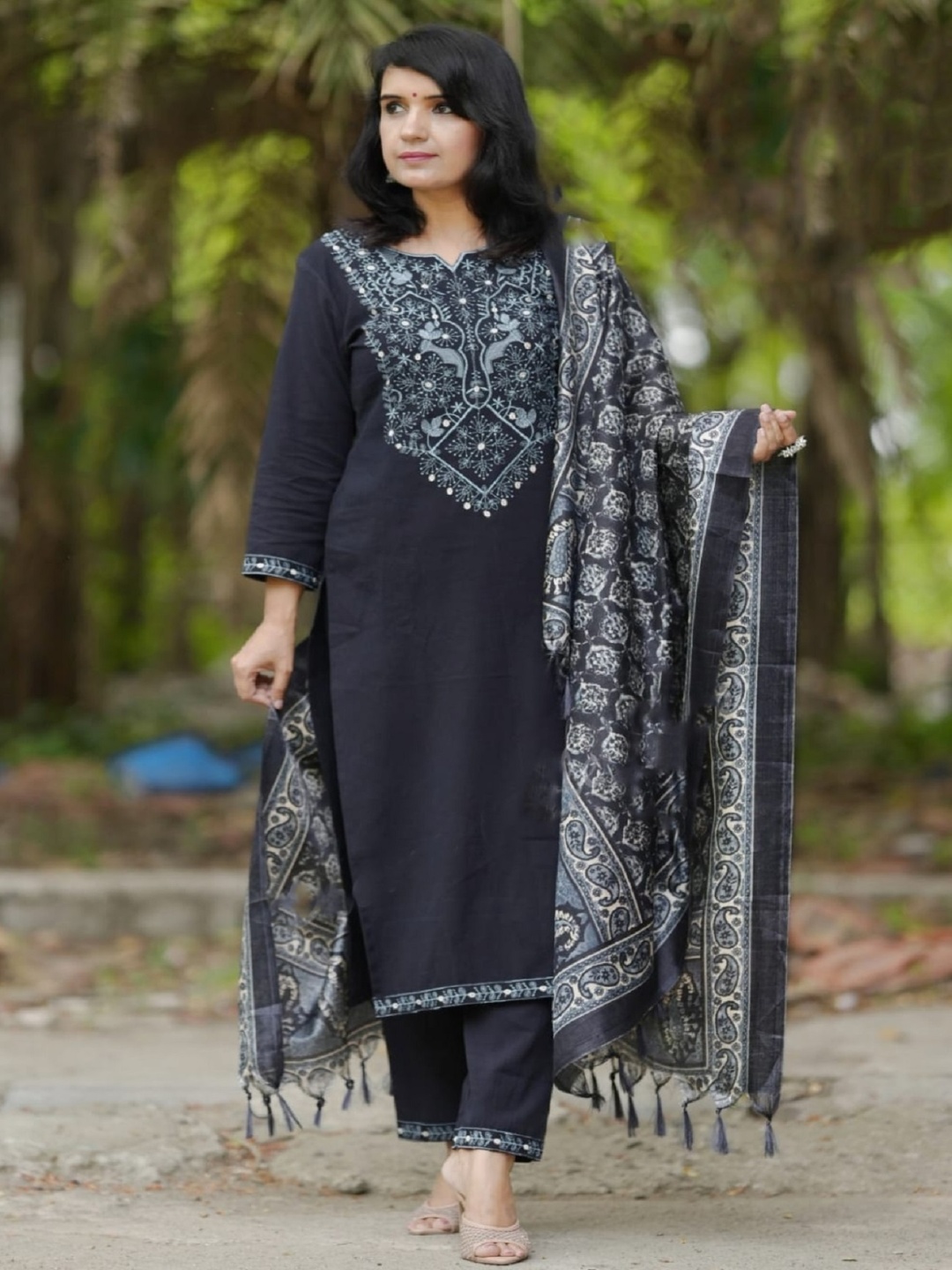 

KALINI Women Embroidered Regular Thread Work Kurta with Trousers & With Dupatta, Black