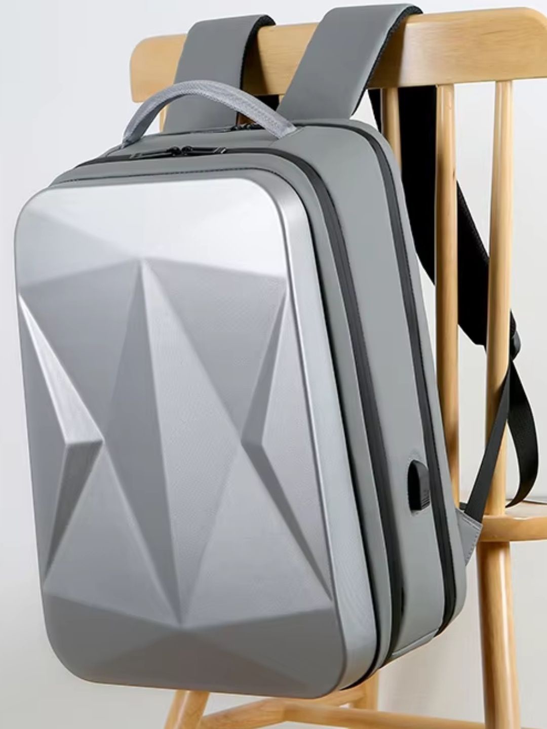 

The Roadster Lifestyle Co Travel Laptop Backpack With USB Charging Port Daypack, Silver