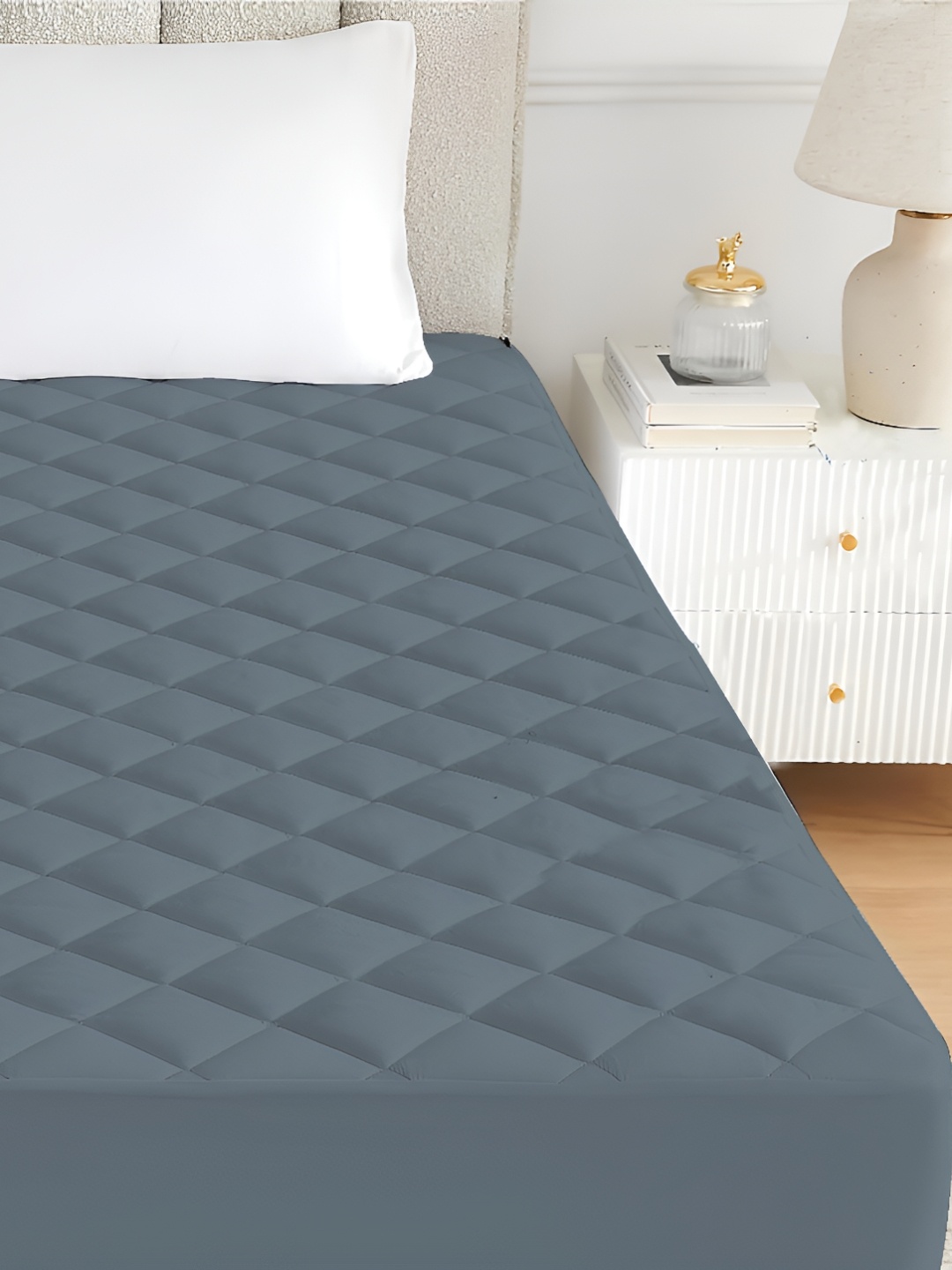 

Star Weaves Grey Cotton Water Resistant Mattress Protector