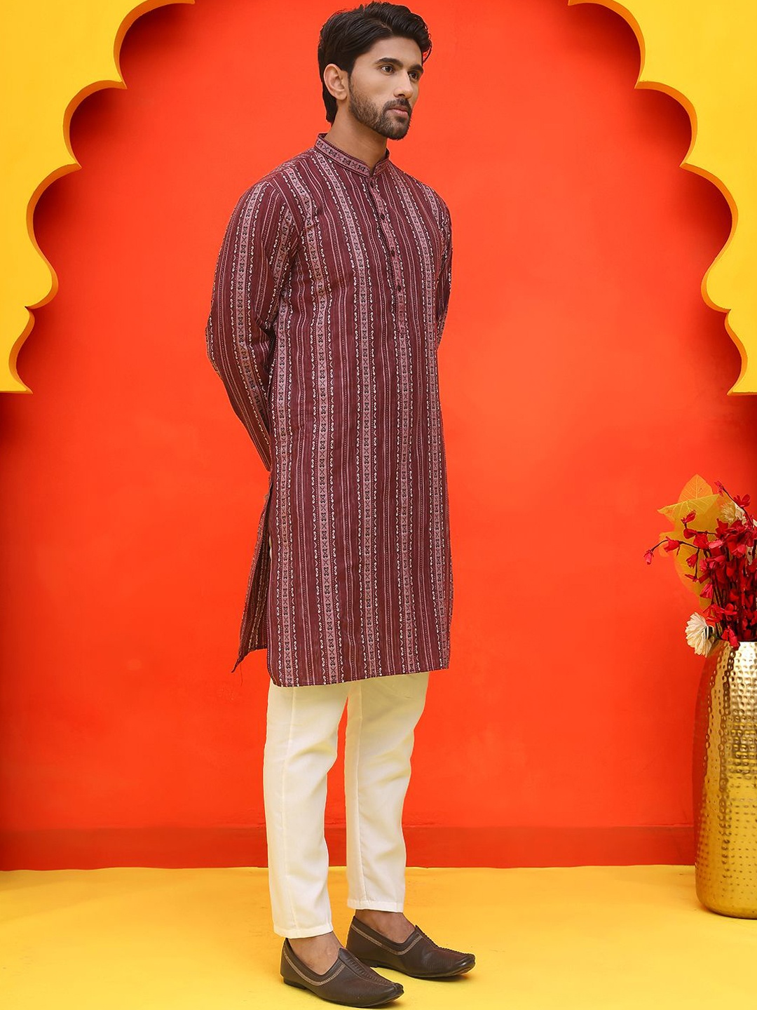 

Jompers Men Regular Pure Cotton Kurta with Pyjamas, Maroon