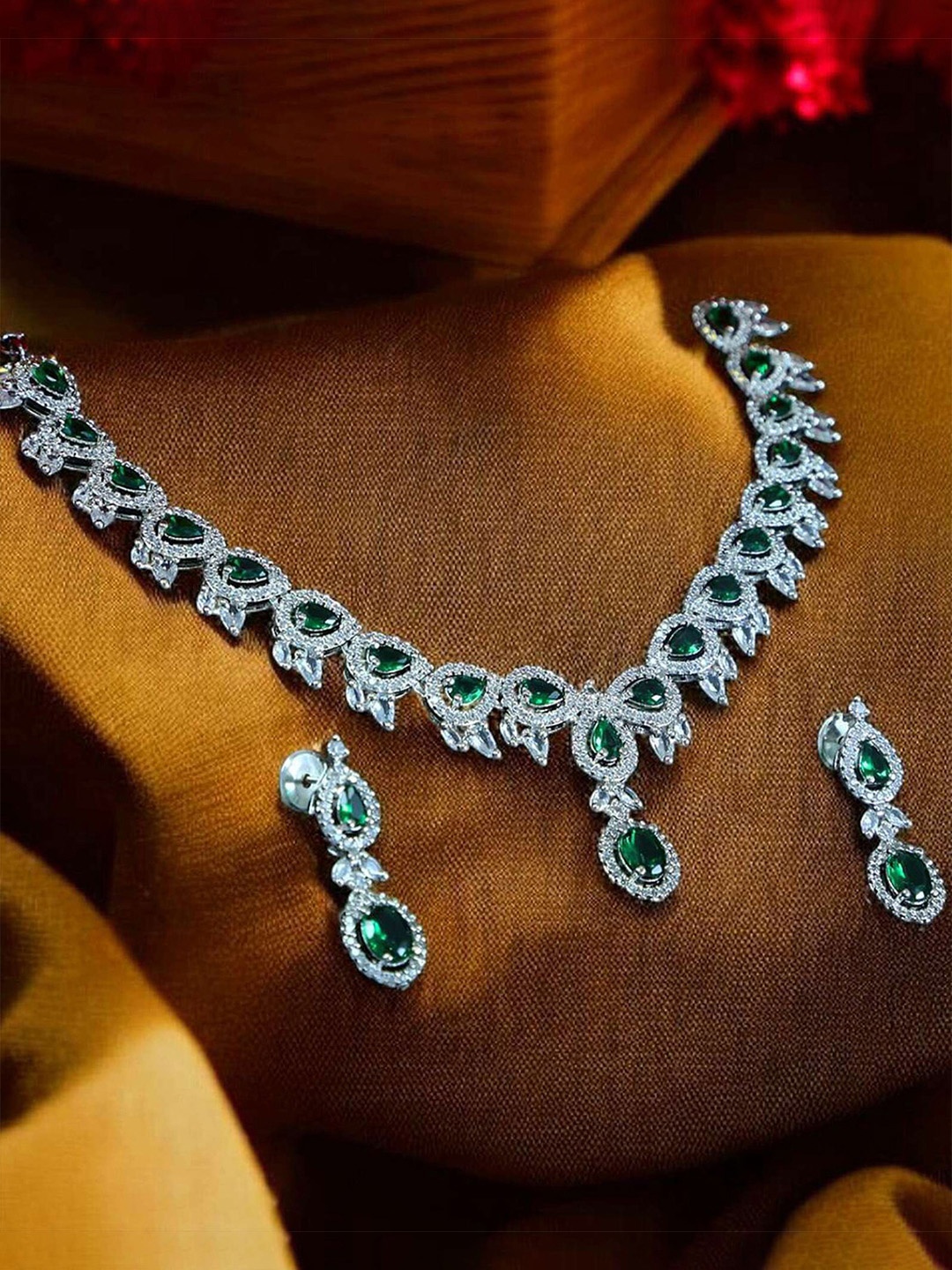 

Rujve Jewellery Silver-Plated Artificial Stone Studded Jewellery Set