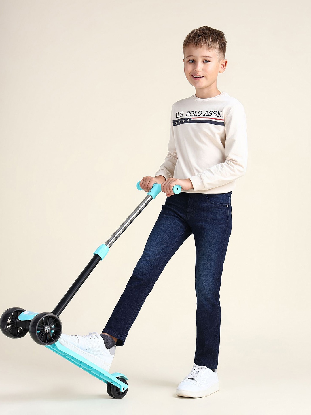 

U.S. Polo Assn. Kids Boys Slim Fit Light Fade Stretchable Jeans, Blue