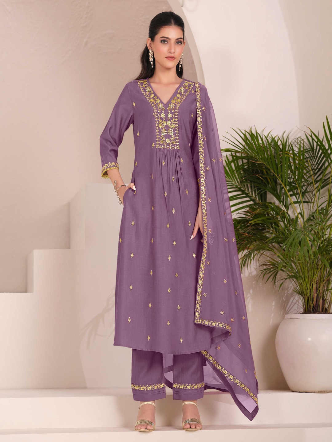 

MOJILAA Women Floral Embroidered Mirror Work Flared Kurta with Pant & Printed Dupatta, Lavender