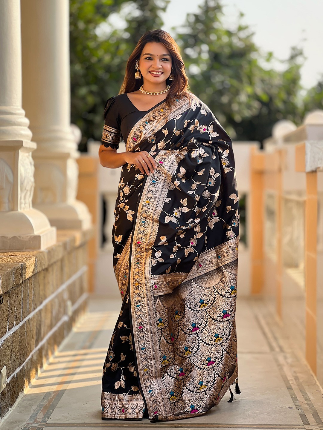 

ZIBLON Woven Design Zari Pure Silk Banarasi Saree, Black