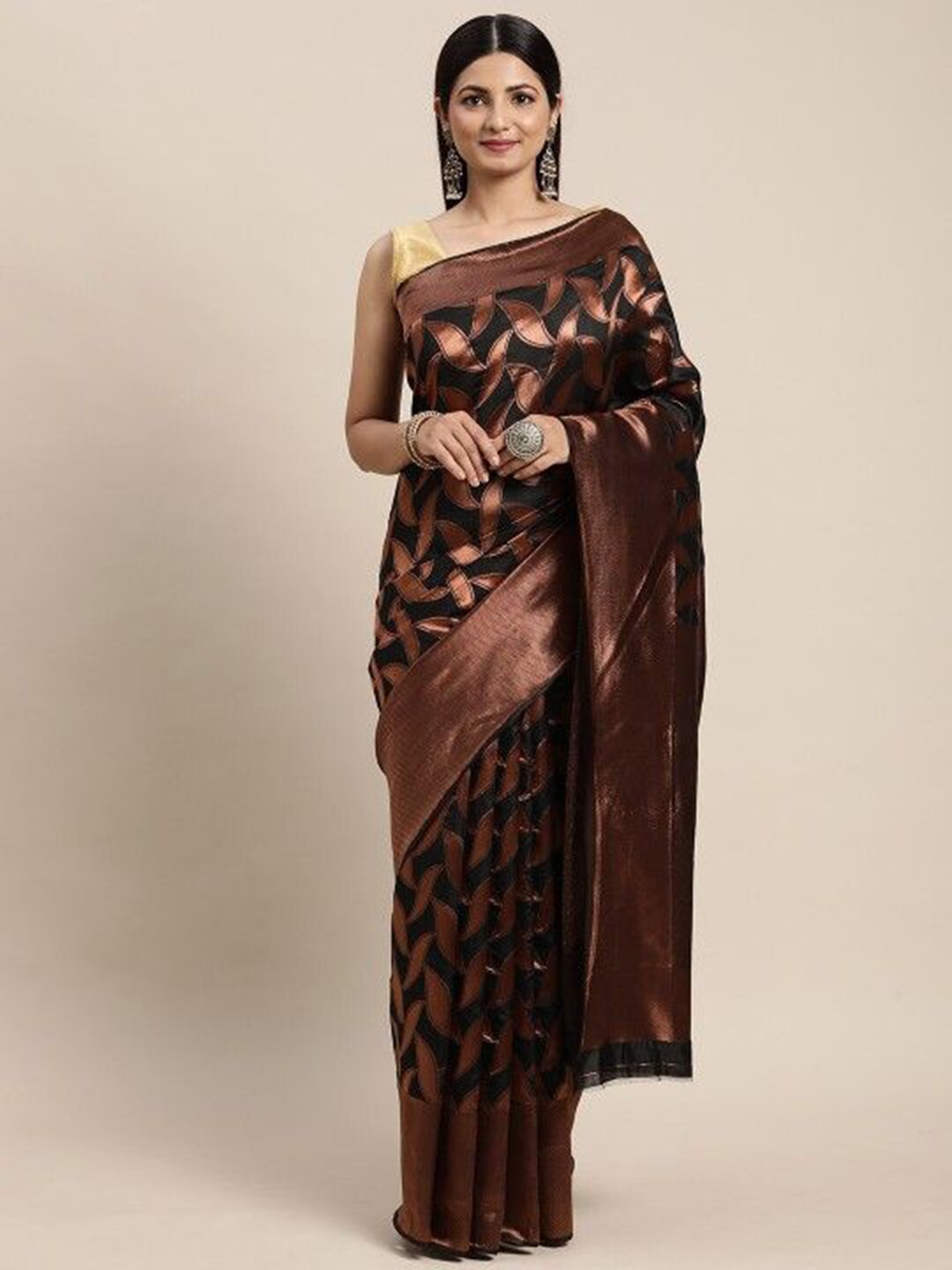 

MUSKAN CREATION Woven Design Zari Kanjeevaram Saree, Black