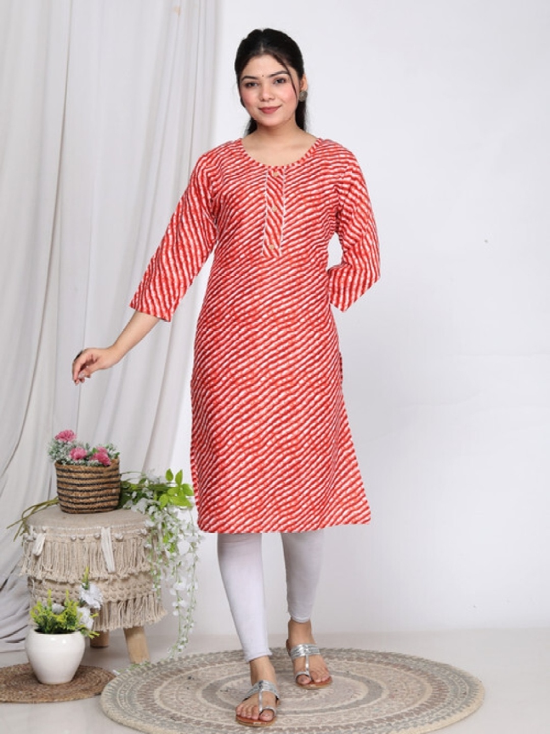 

Moda Rapido Leheriya Printed Gotta Patti Straight Kurta, Orange