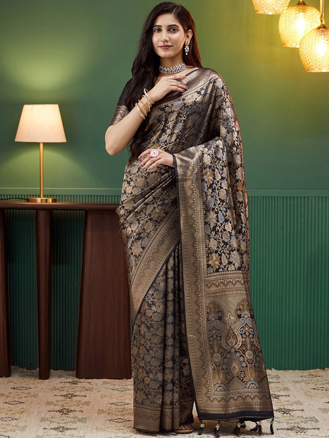 

Satrani Woven Design Zari Pure Silk Banarasi Saree, Black