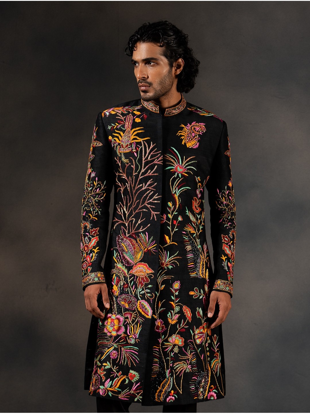 

HILO DESIGN Embroidered Tides Sherwani Set, Black