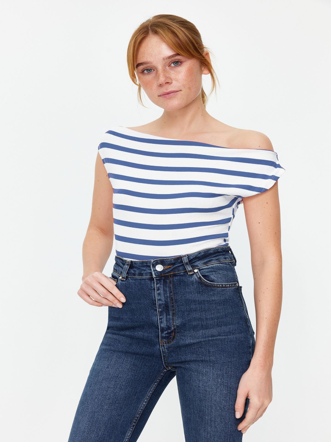 

Trendyol Striped Extended Sleeves Top, Na