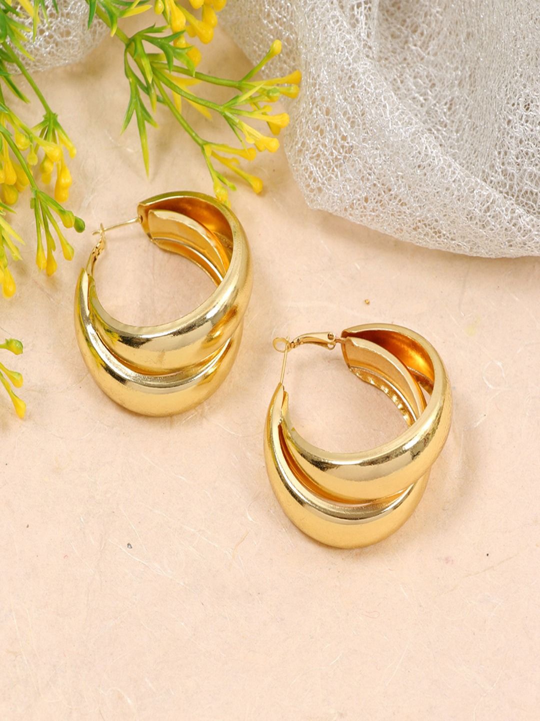 

DressBerry Contemporary Hoop Earrings, Gold