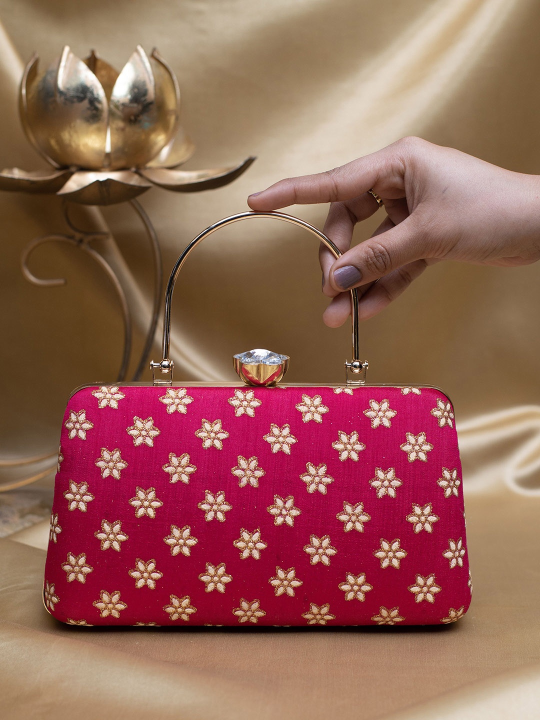 

ARTKLIM Embroidered Box Clutch, Red