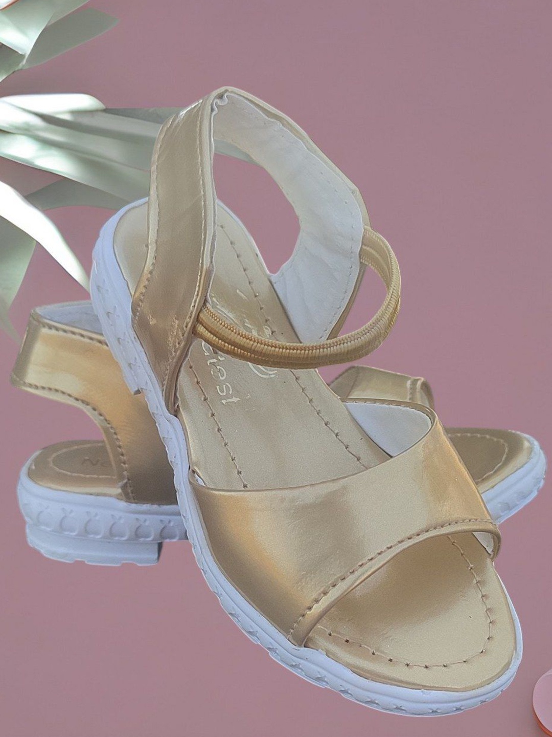 

BAESD Girls Open Toe Flats, Gold