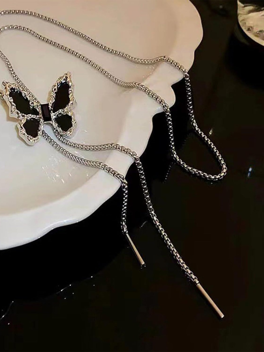 

SUBHAGALANKAR Silver-Plated Choker Necklace