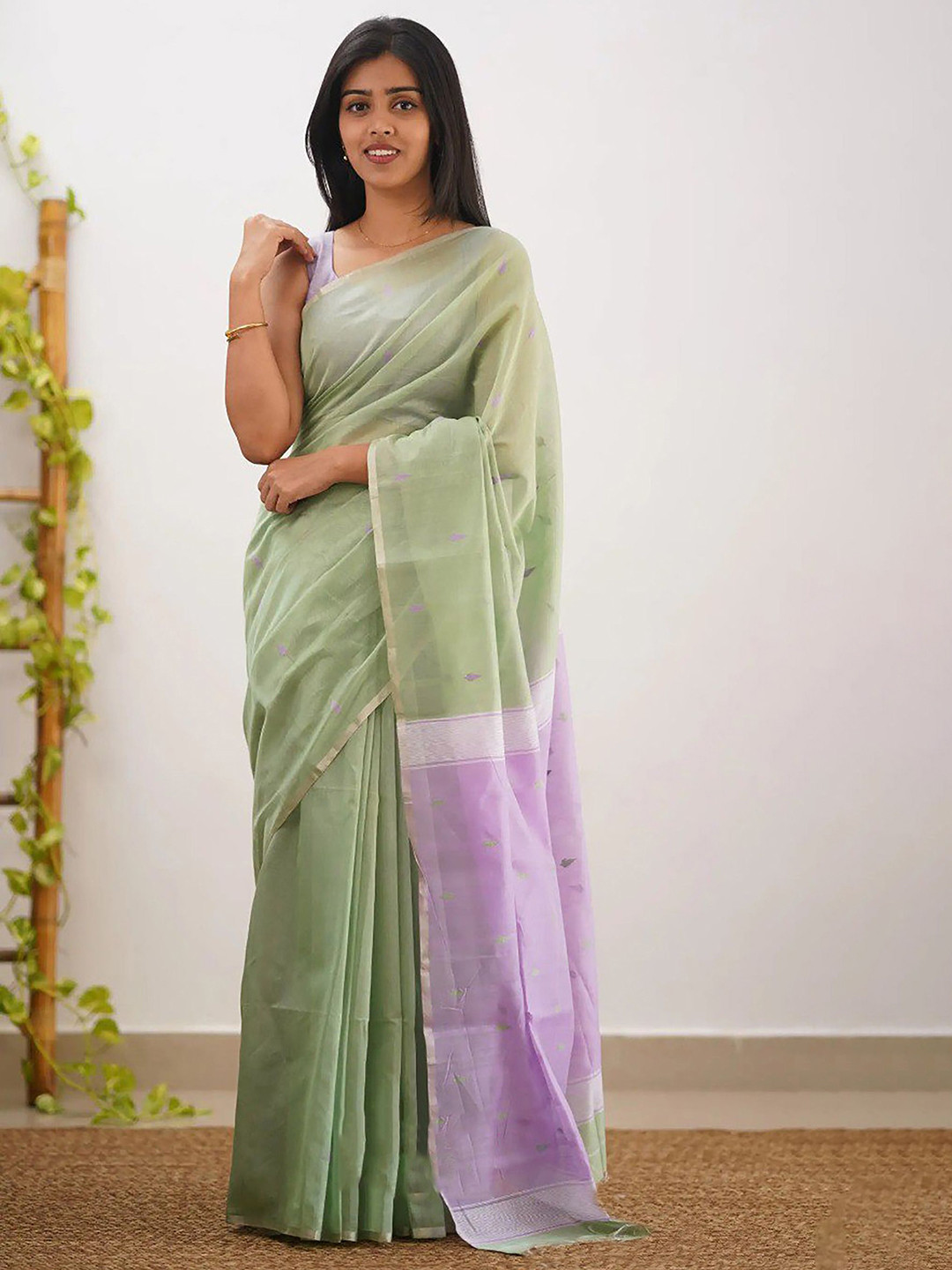 

KALINI Woven Design Zari Silk Blend Banarasi Saree, Green