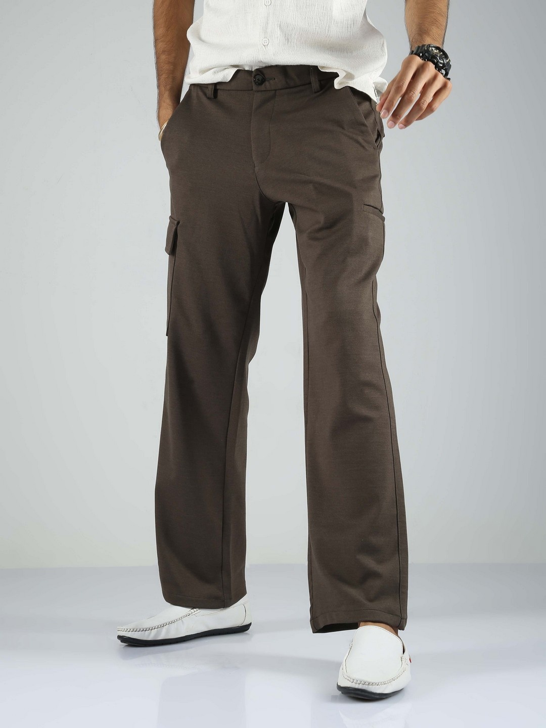 

THE BEETEL HOUSE Men Relaxed Straight Fit Low-Rise Trousers, Olive