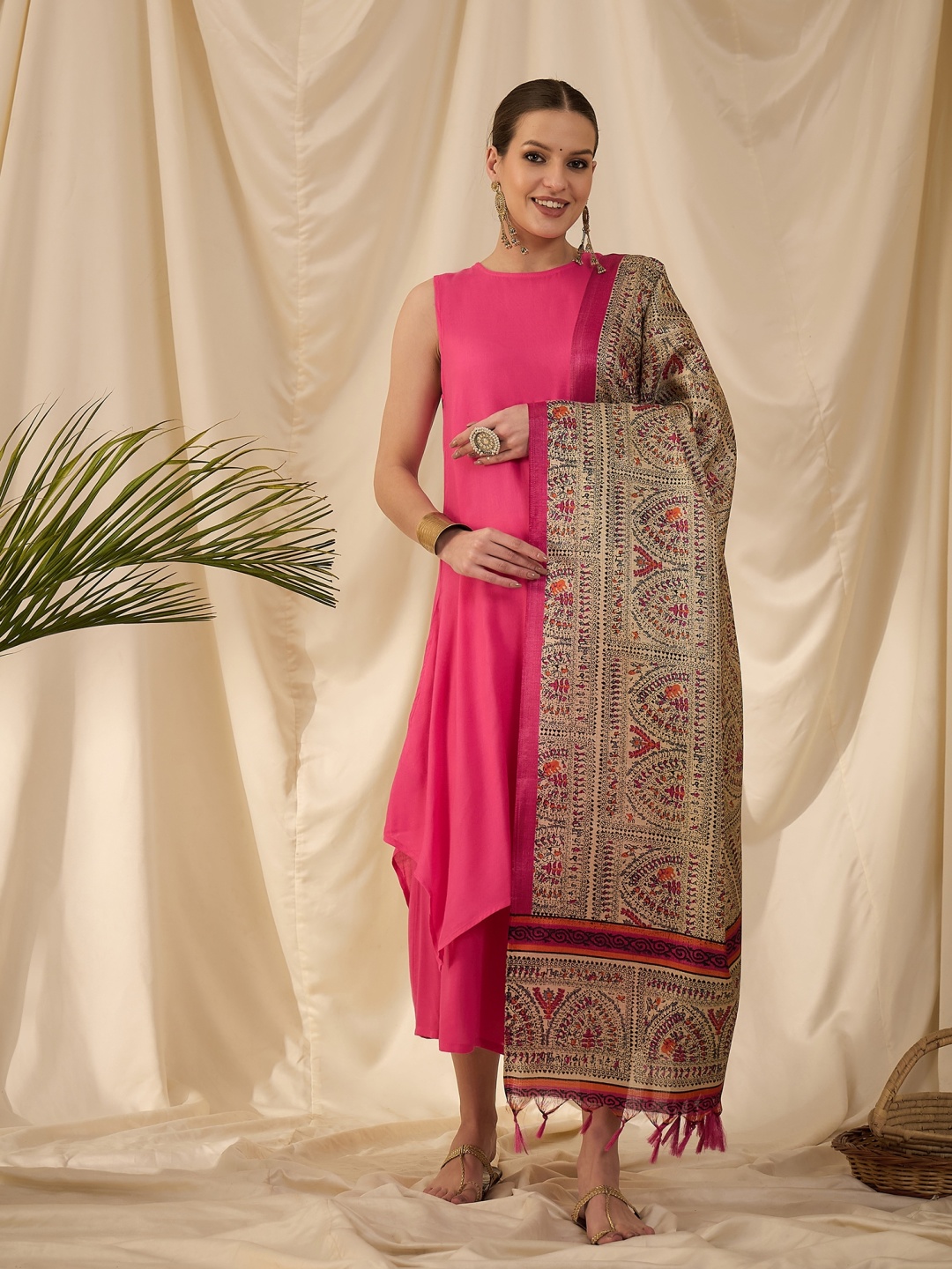 

InWeave Women Regular Kurta with Palazzos & With Dupatta, Fuchsia