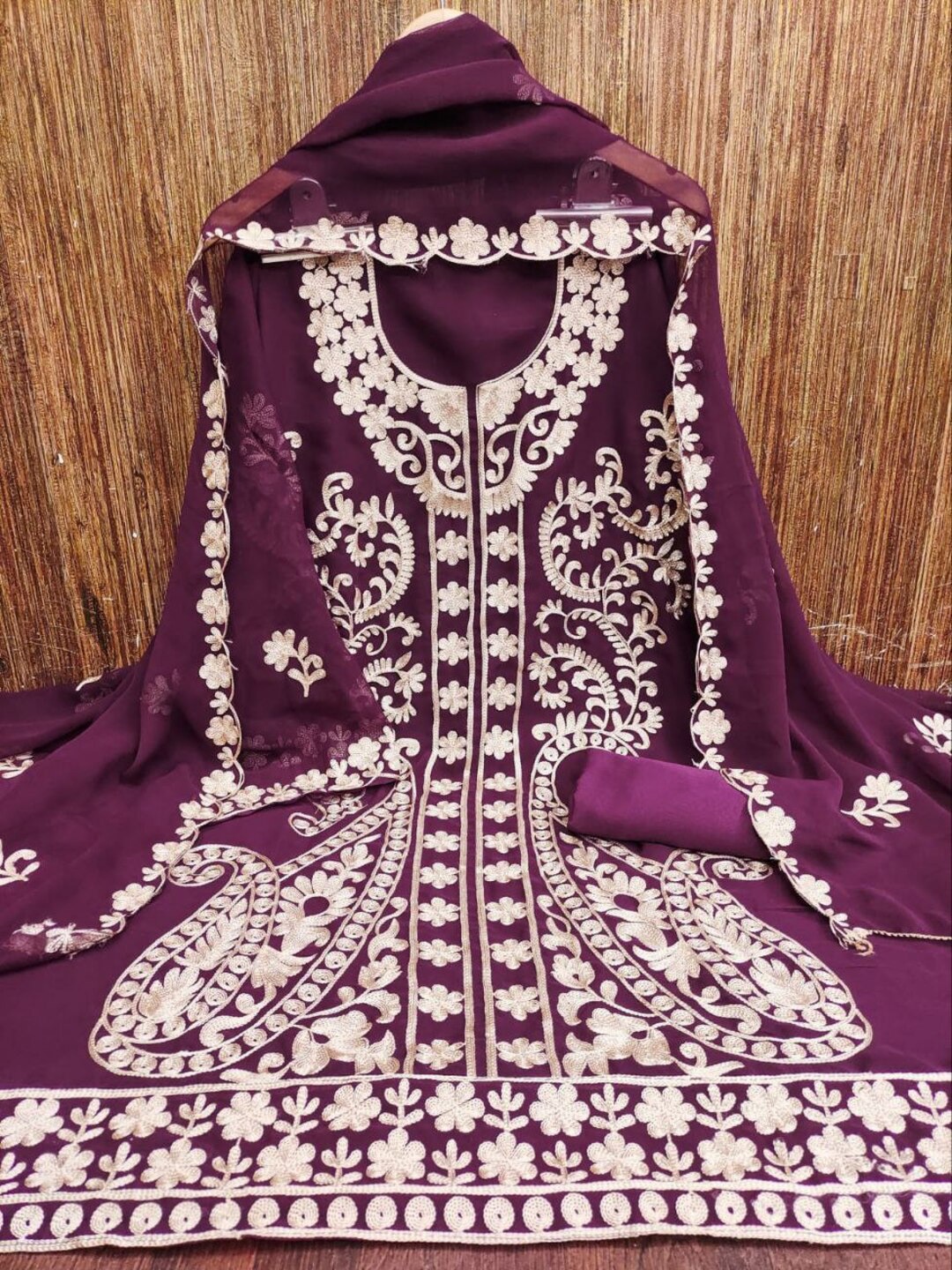 

REALLTREND Paisley Woven Design Unstitched Dress Material, Purple
