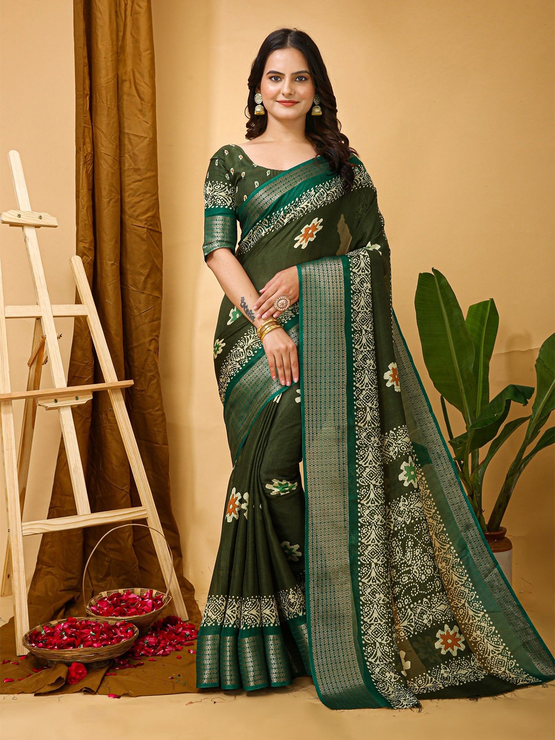

Rangtulika Ethnics Zari Saree, Green