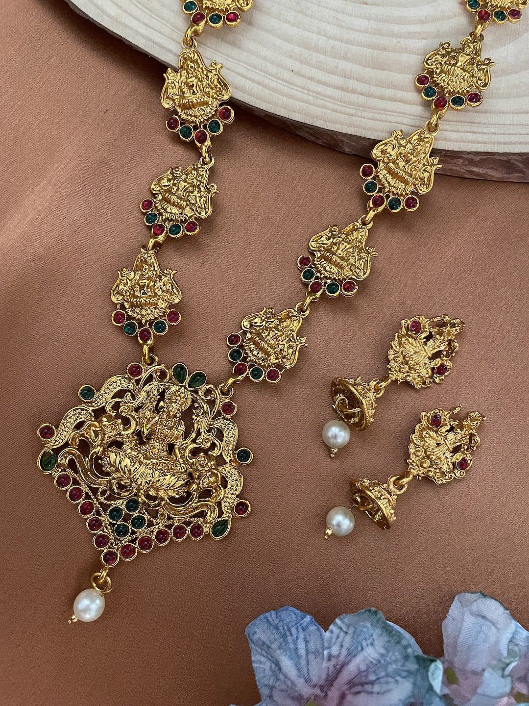 

Digital Dress Room Gold-Plated Stone Studded & Pearl Beaded Laxmi Temple Jewellery Set