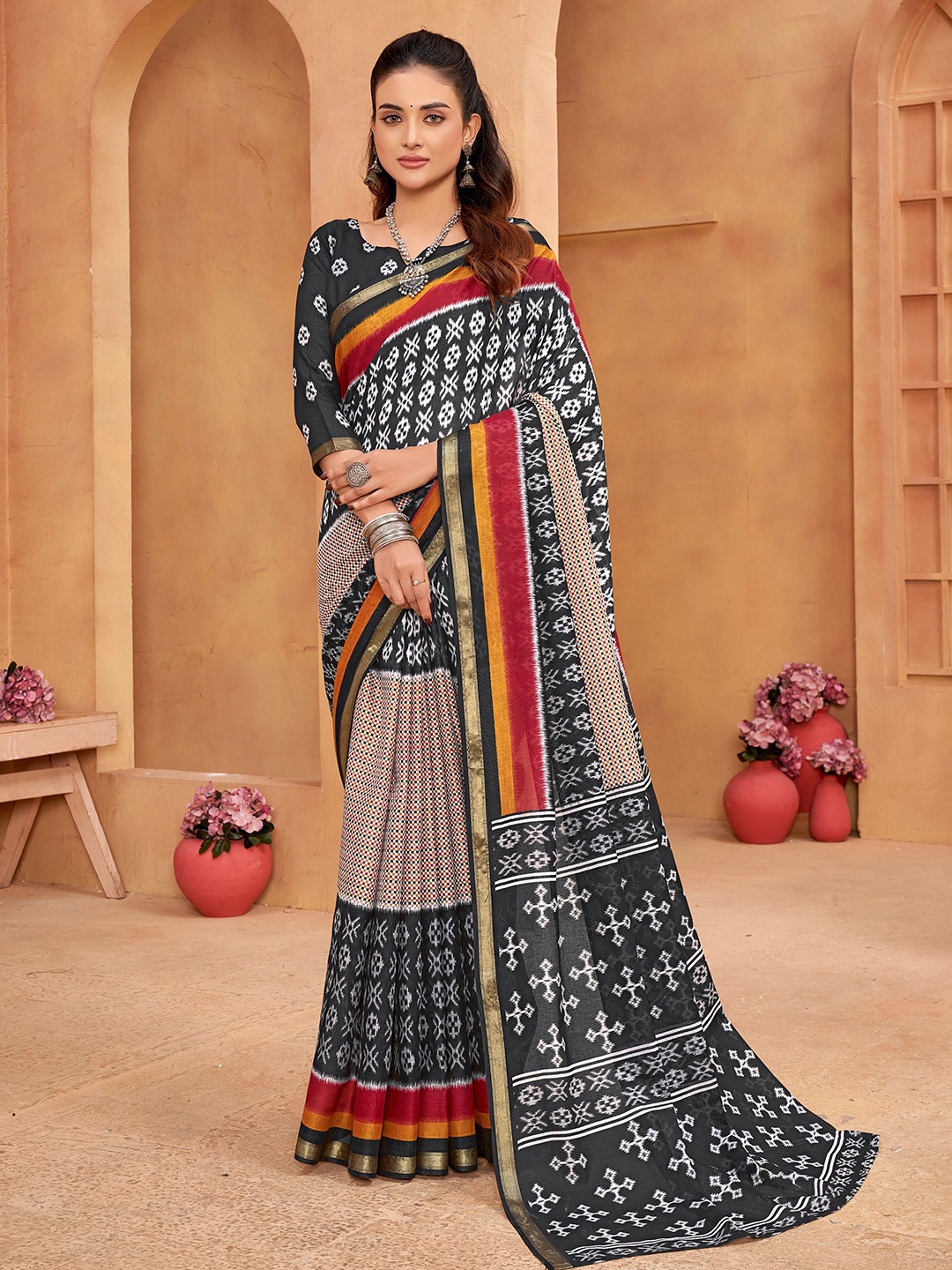 

Munir Zari Pure Cotton Ikat Saree, Black